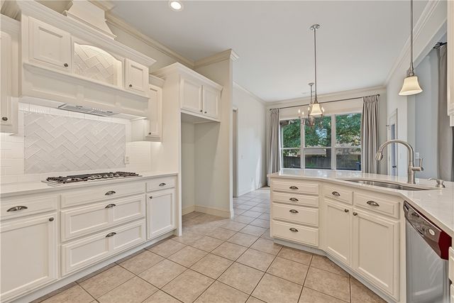 3103 E Greystone Drive, Springdale, AR 72764