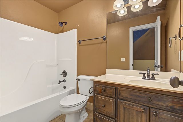 3103 E Greystone Drive, Springdale, AR 72764