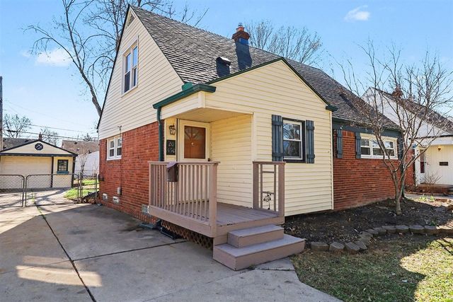 20450 Lancaster Street, Harper Woods, MI 48225