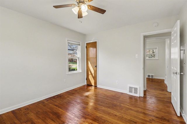 20450 Lancaster Street, Harper Woods, MI 48225