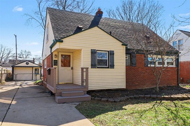 20450 Lancaster Street, Harper Woods, MI 48225