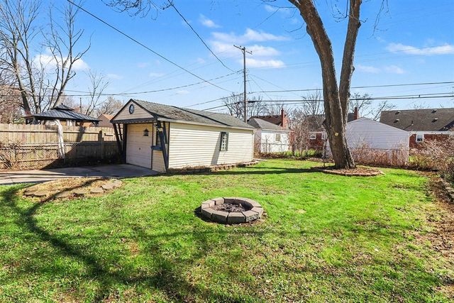 20450 Lancaster Street, Harper Woods, MI 48225