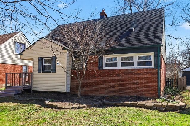 20450 Lancaster Street, Harper Woods, MI 48225