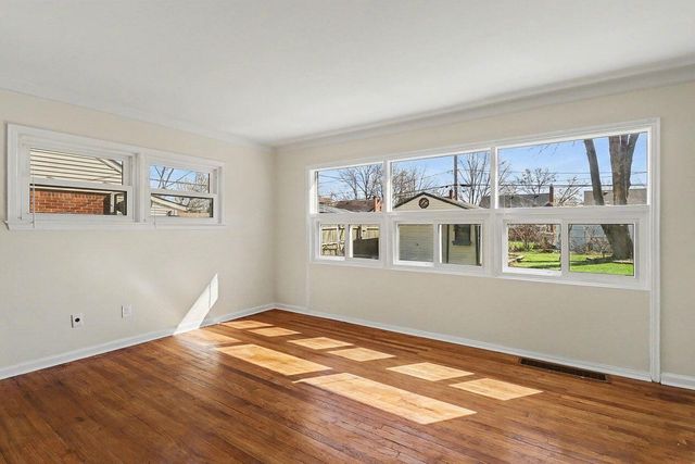 20450 Lancaster Street, Harper Woods, MI 48225