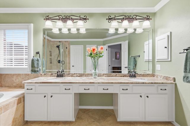 4506 Dorchester Court, Grapevine, TX 76051