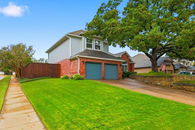 4506 Dorchester Court, Grapevine, TX 76051