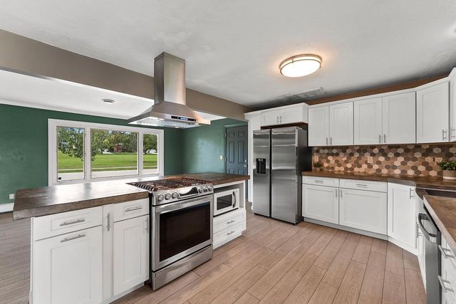654 CEDAR STREET, Neenah, WI 54956
