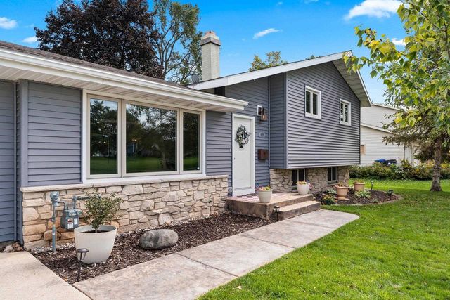 654 CEDAR STREET, Neenah, WI 54956