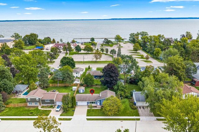 654 CEDAR STREET, Neenah, WI 54956
