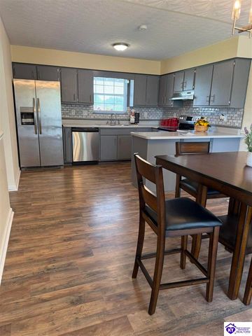 872 Shelby Avenue, Radcliff, KY 40160