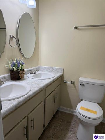 872 Shelby Avenue, Radcliff, KY 40160