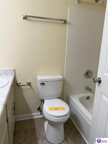 872 Shelby Avenue, Radcliff, KY 40160