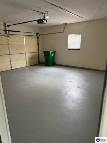 872 Shelby Avenue, Radcliff, KY 40160