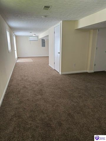 872 Shelby Avenue, Radcliff, KY 40160