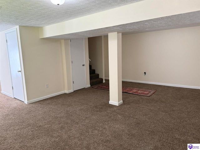 872 Shelby Avenue, Radcliff, KY 40160