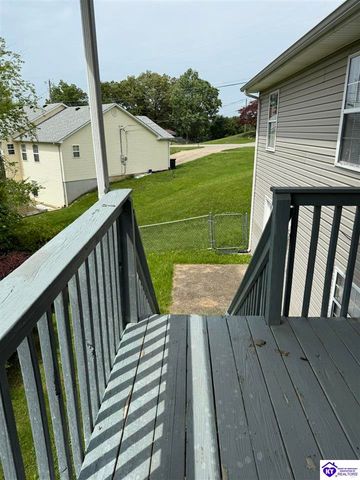 872 Shelby Avenue, Radcliff, KY 40160