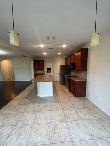 43 Nestlewood Place, The Woodlands, TX 77382