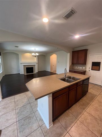 43 Nestlewood Place, The Woodlands, TX 77382