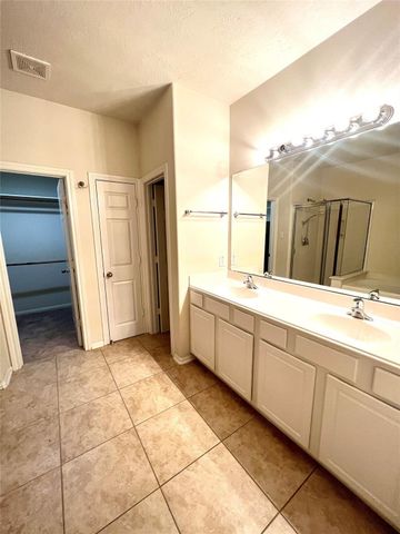 43 Nestlewood Place, The Woodlands, TX 77382