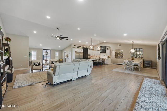 5213 W Dobbins Road, Laveen, AZ 85339