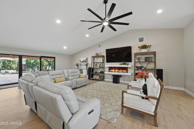 5213 W Dobbins Road, Laveen, AZ 85339