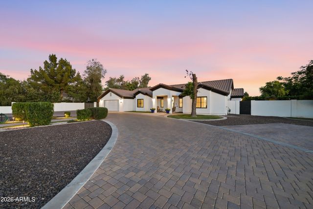 5213 W Dobbins Road, Laveen, AZ 85339