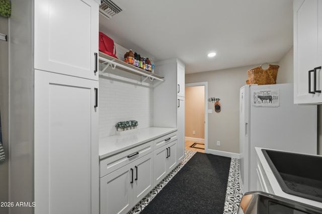 5213 W Dobbins Road, Laveen, AZ 85339