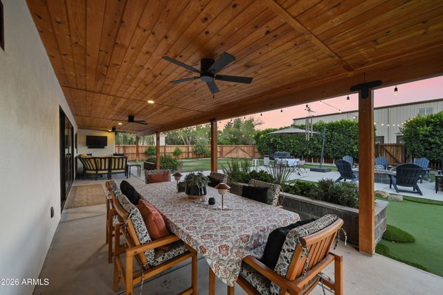 5213 W Dobbins Road, Laveen, AZ 85339