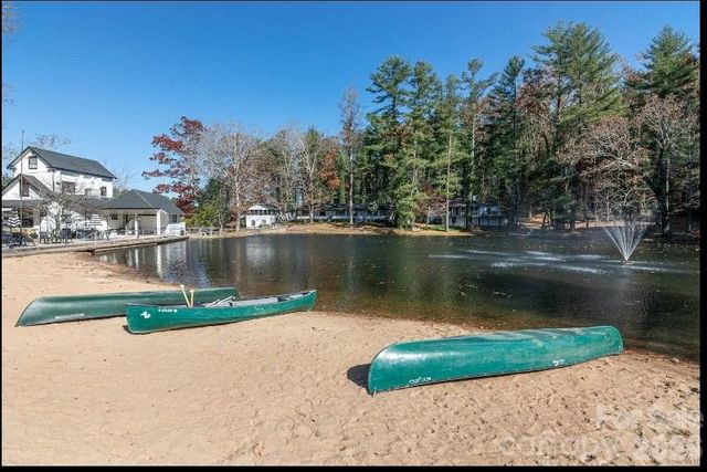 1150 W Blue Ridge Road 220, Flat Rock, NC 28731
