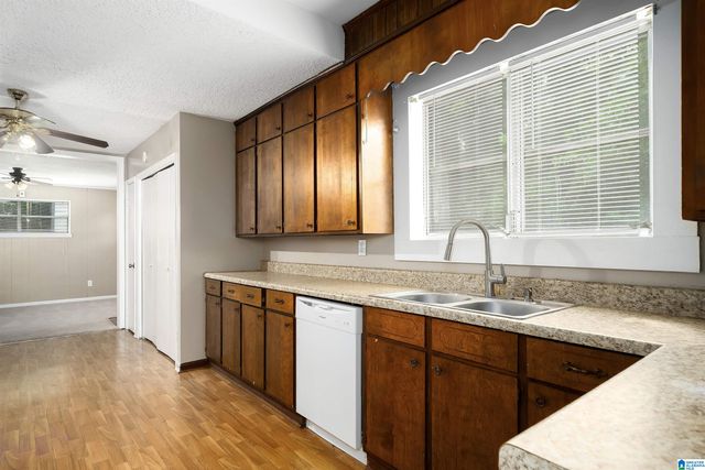 412 NEWTON DRIVE, Midfield, AL 35228