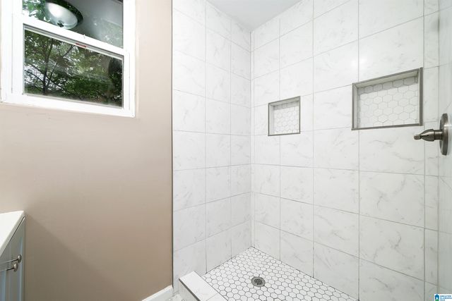 412 NEWTON DRIVE, Midfield, AL 35228