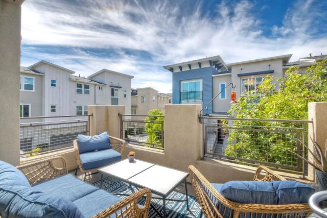 6058 Colt Place 101, Carlsbad, CA 92009