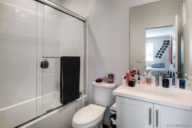 6058 Colt Place 101, Carlsbad, CA 92009