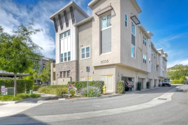 6058 Colt Place 101, Carlsbad, CA 92009