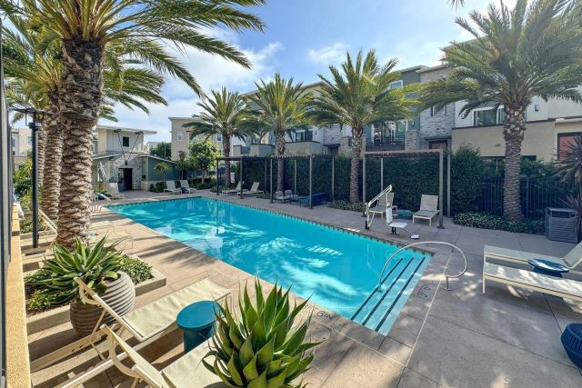 6058 Colt Place 101, Carlsbad, CA 92009