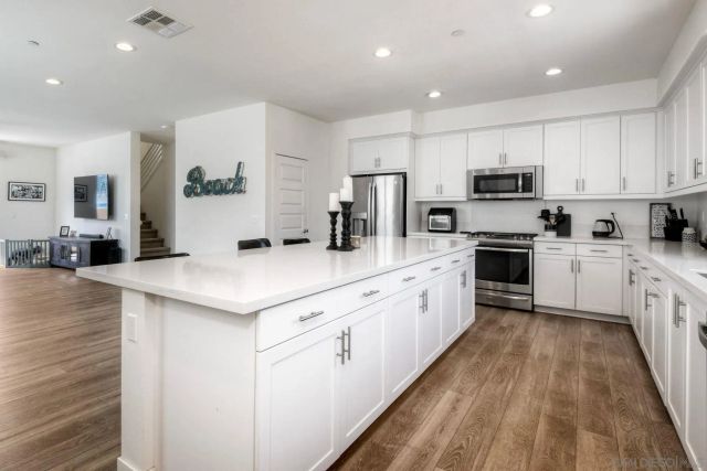 6058 Colt Place 101, Carlsbad, CA 92009