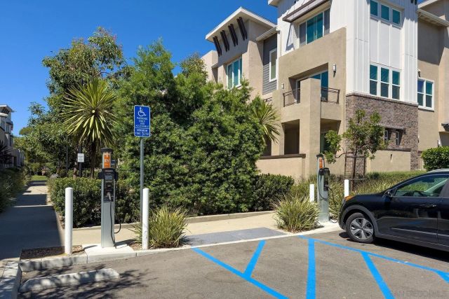 6058 Colt Place 101, Carlsbad, CA 92009