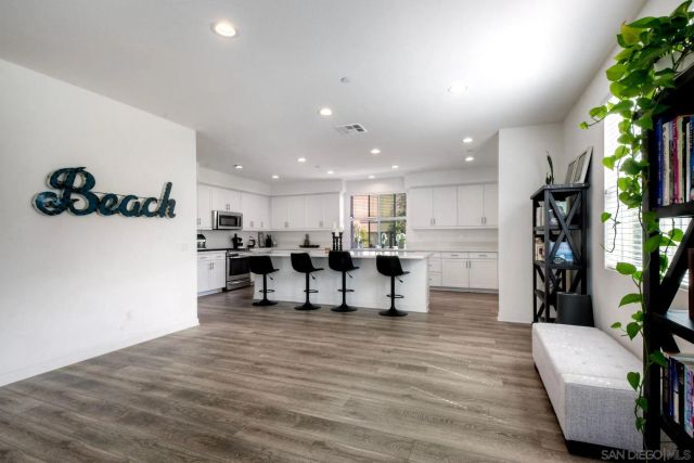 6058 Colt Place 101, Carlsbad, CA 92009