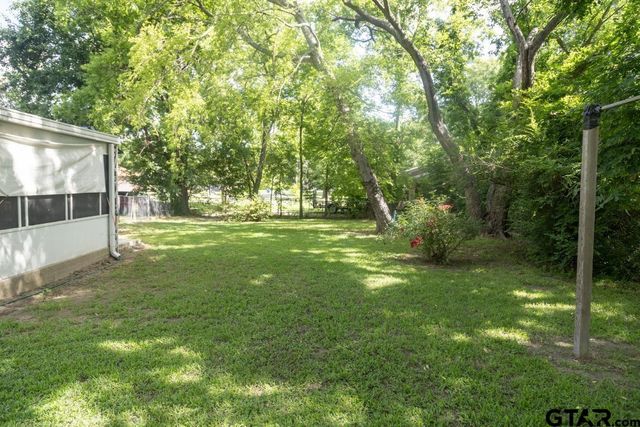 414 Loving St, Chandler, TX 75758