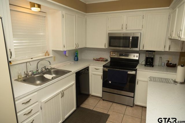 414 Loving St, Chandler, TX 75758