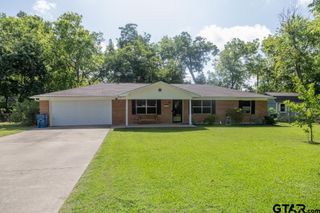 414 Loving St, Chandler, TX 75758