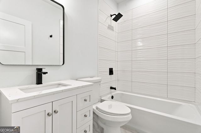 922 Artistry Way, Fairburn, GA 30213