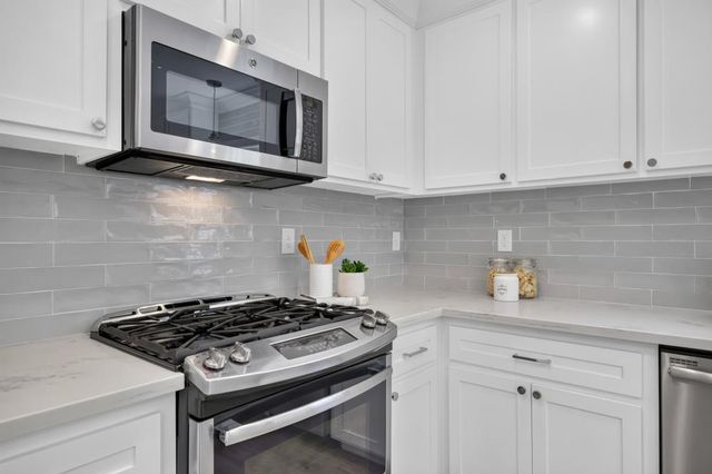 1240 54th St, Sacramento, CA 95819