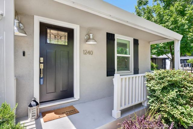 1240 54th St, Sacramento, CA 95819
