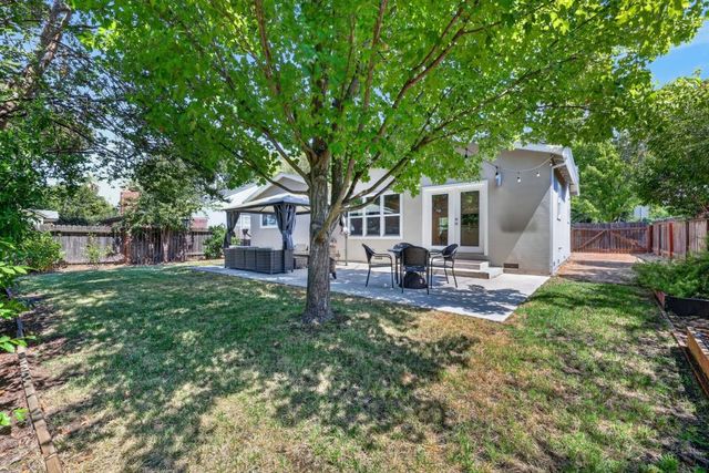 1240 54th St, Sacramento, CA 95819
