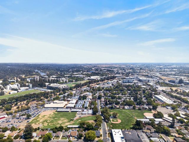 1240 54th St, Sacramento, CA 95819