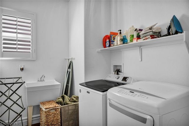 834 Roseberry Drive, Las Vegas, NV 89138