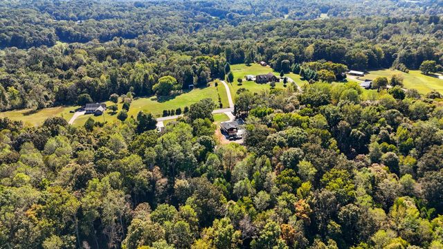 851 Belmont Rd, Clarksville, TN 37040