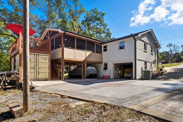 851 Belmont Rd, Clarksville, TN 37040