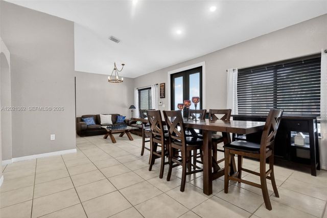 8892 NW 167th St, Miami Lakes, FL 33018